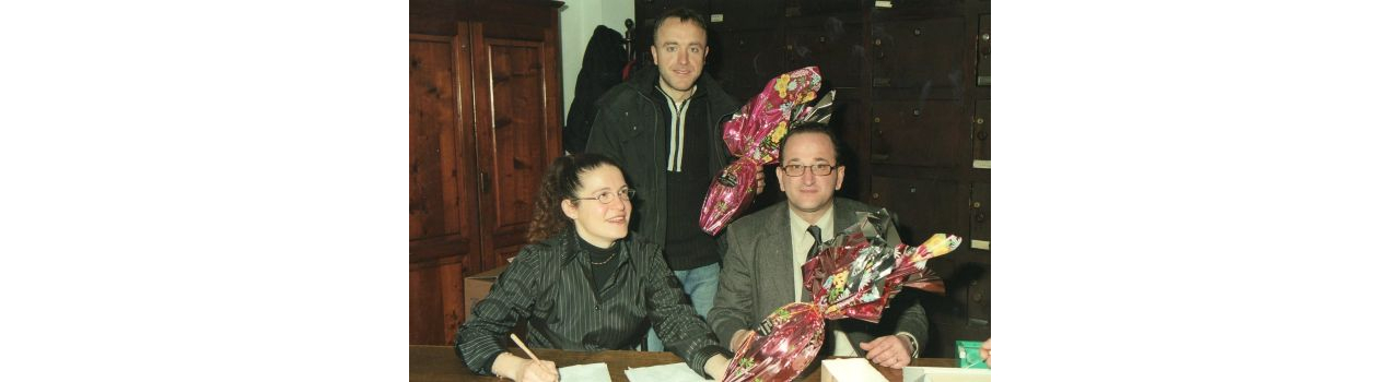 2005_Marzo_20_Consegna_uova_di_Pasqua.jpg